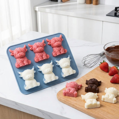 🥃Elevate Your Drink: The Intricate 3D Highland Cow Ice Mold